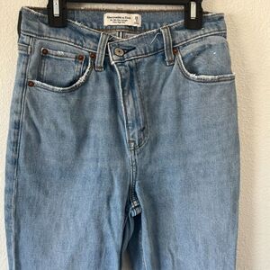 Abercrombie & Fitch Womens The ‘90s Slim Straight Ultra High Rise Jeans 26/2